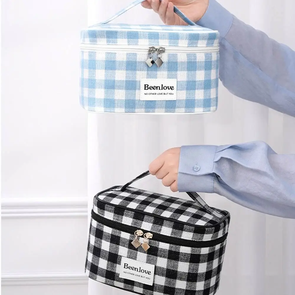 

Large Capacity Checkered Makeup Bag Square Handheld Women Cosmetic Bag Korean Style Storage Bag Travel Toiletry Bag Ladies