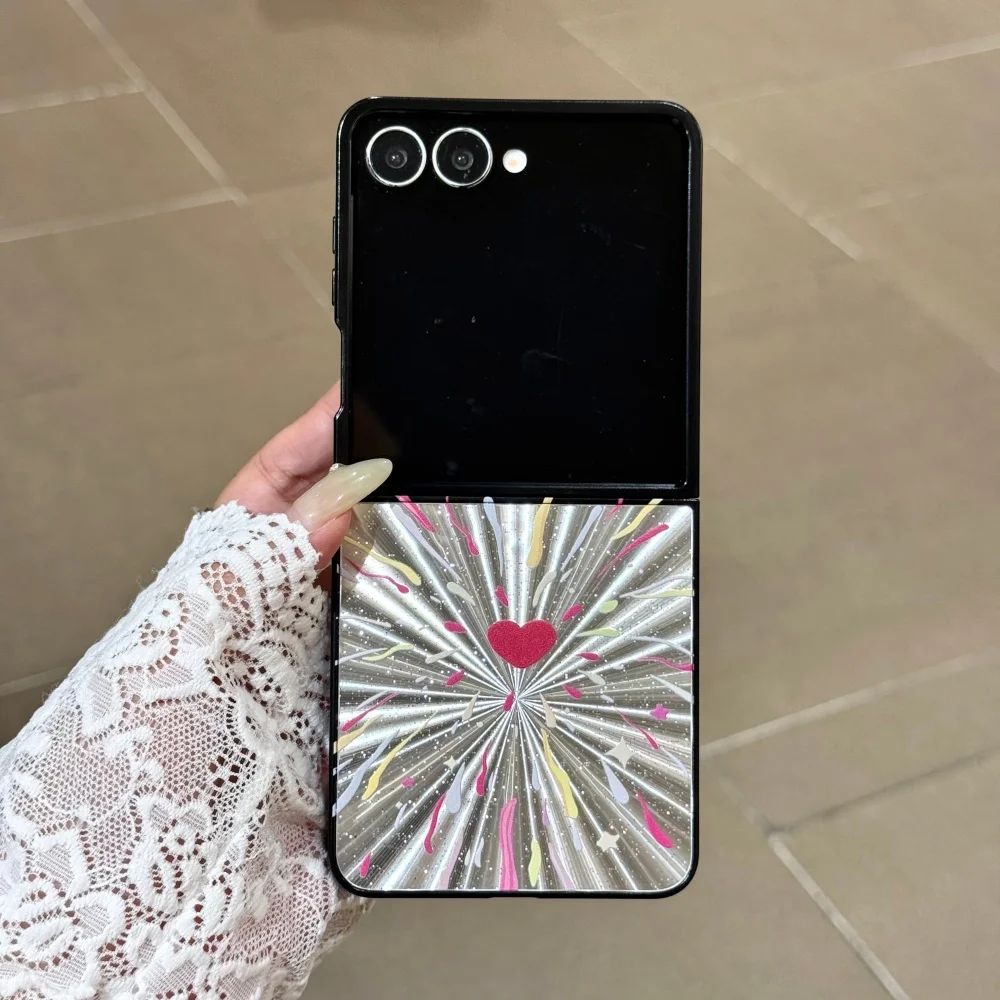 Luxury Aurora PC Love Phone Case for Samsung Galaxy Z Flip 7 6 5 Flip 3 4 ZFlip7 Hand Wrist Chain Acrylic Hard Shockproof Cover