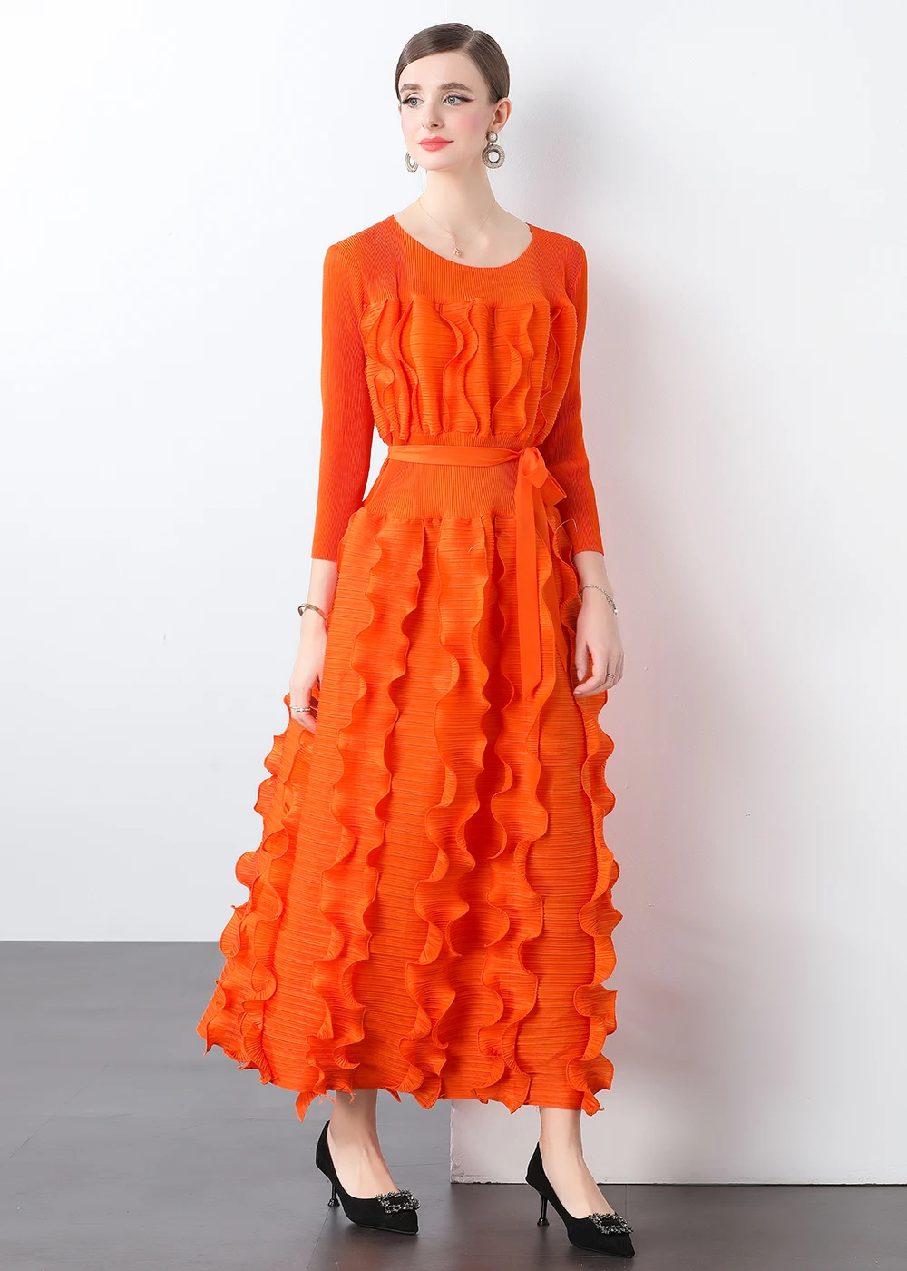 Robe française élégante pour femmes, vêtement plissé, col rond, taille haute, ample et amincissante, à volants polyvalents, nouvelle collection automne 2025