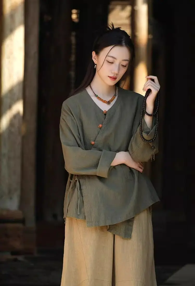 Neue chinesische Damenbekleidung: Locker geschnittenes Retro-Hemd mit schrägem Kragen, literarischer Retro-Cardigan aus Baumwolle und Leinen, Zen-Tea-Jacke – Detail 11