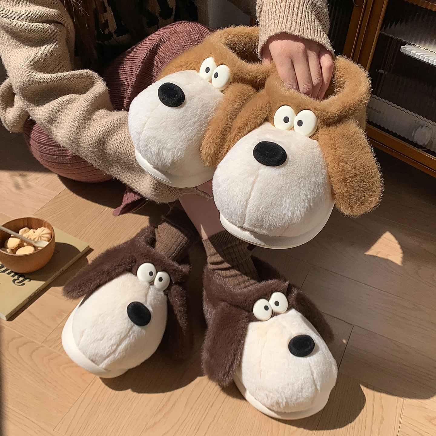 Koreanischer Stil, niedliche Welpen-Hausschuhe aus Plüsch, Damen, Winter, warm, mit weicher Sohle, für drinnen, flauschig, rutschfest, Hausschuhe. – Detail 16