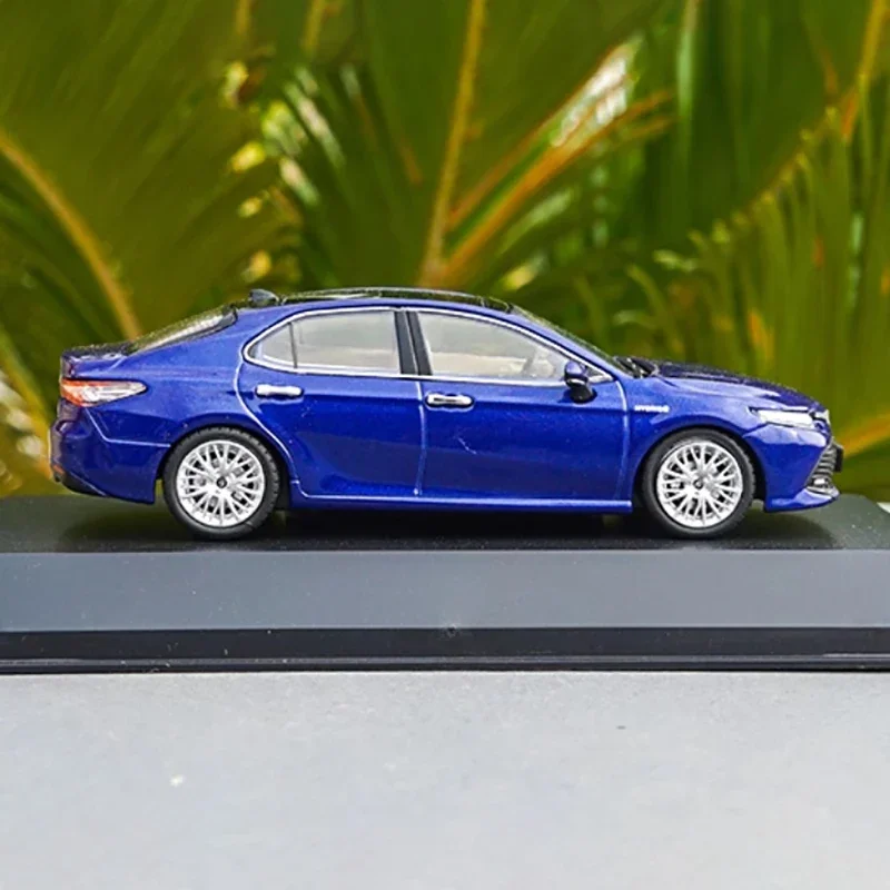 Original Diecast 1:43 Scale 8th CAMRY Alloy Car Model Finished Product Simulation Toy Collection Gift Static Model Souvenir