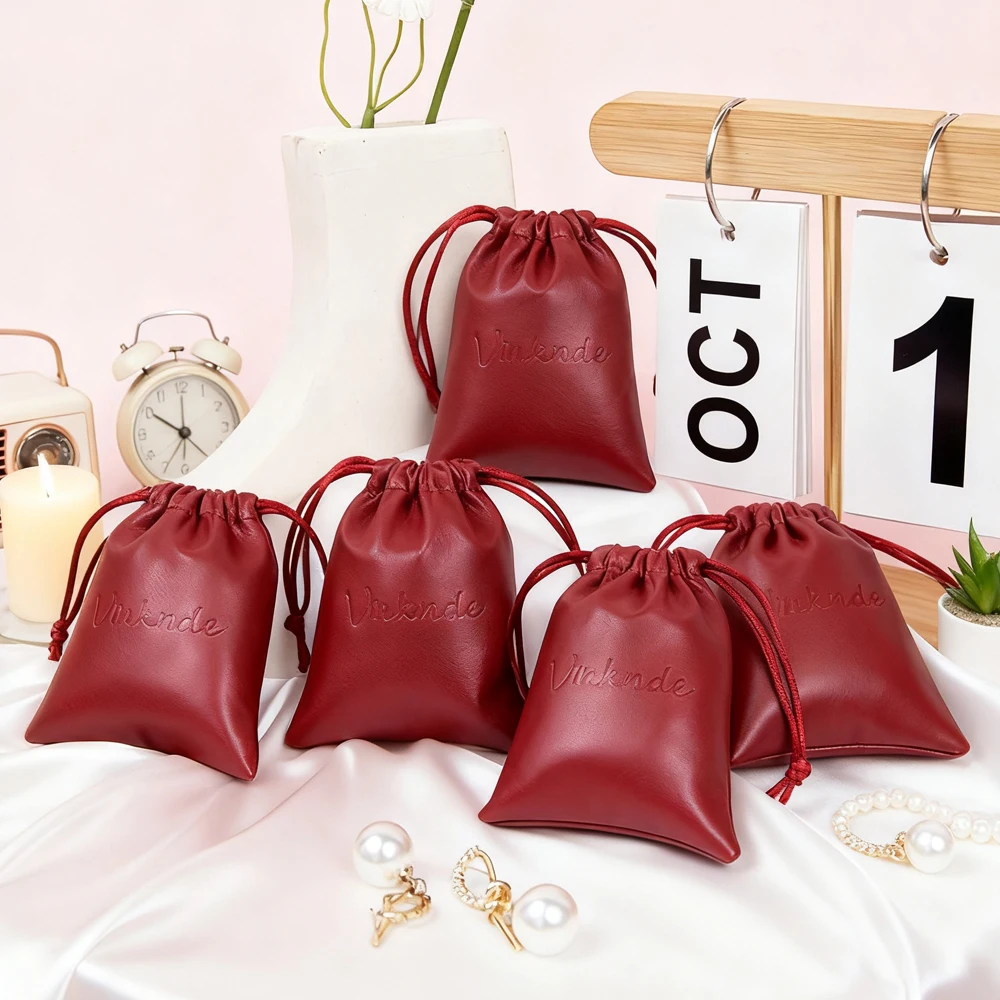 50 حزمة مخصصة النقش شعار بو الجلود الرباط الحقيبة الفاخرة للماء السفر حقيبة مستحضرات التجميل لتخزين المجوهرات والمجوهرات العطور