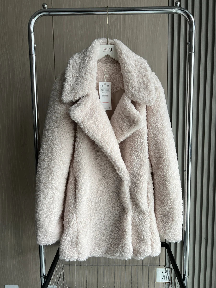 ETJ 2025 Inverno nuove donne indossare pelliccia sintetica Effetto Temperamento Cappotto Cappotto Cappotto termico in lana di agnello 4391855