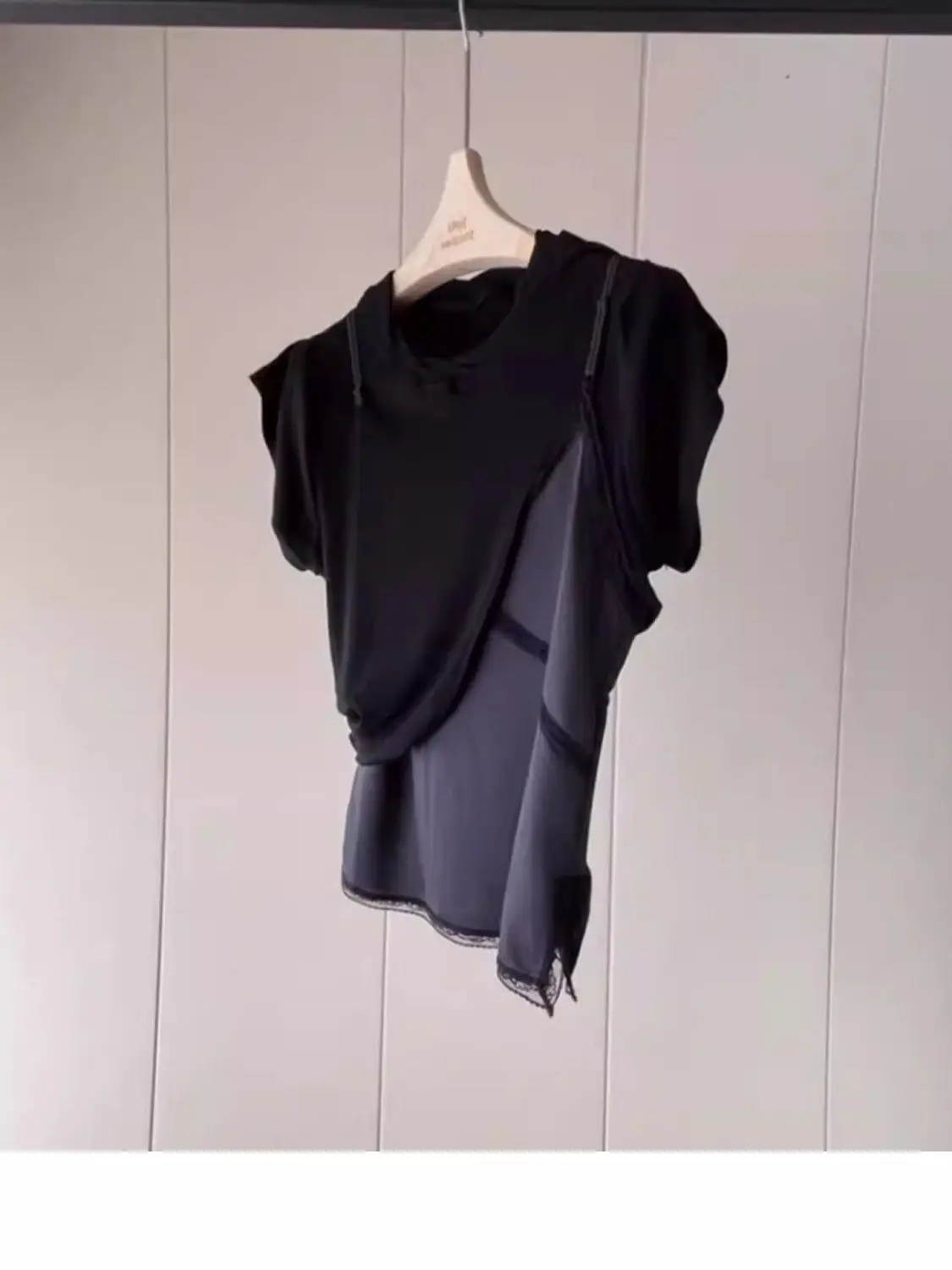 女性用半袖パッチワークトップ,不規則な黒のTシャツ,ヴィンテージの服,韓国のグランジ原宿,2024