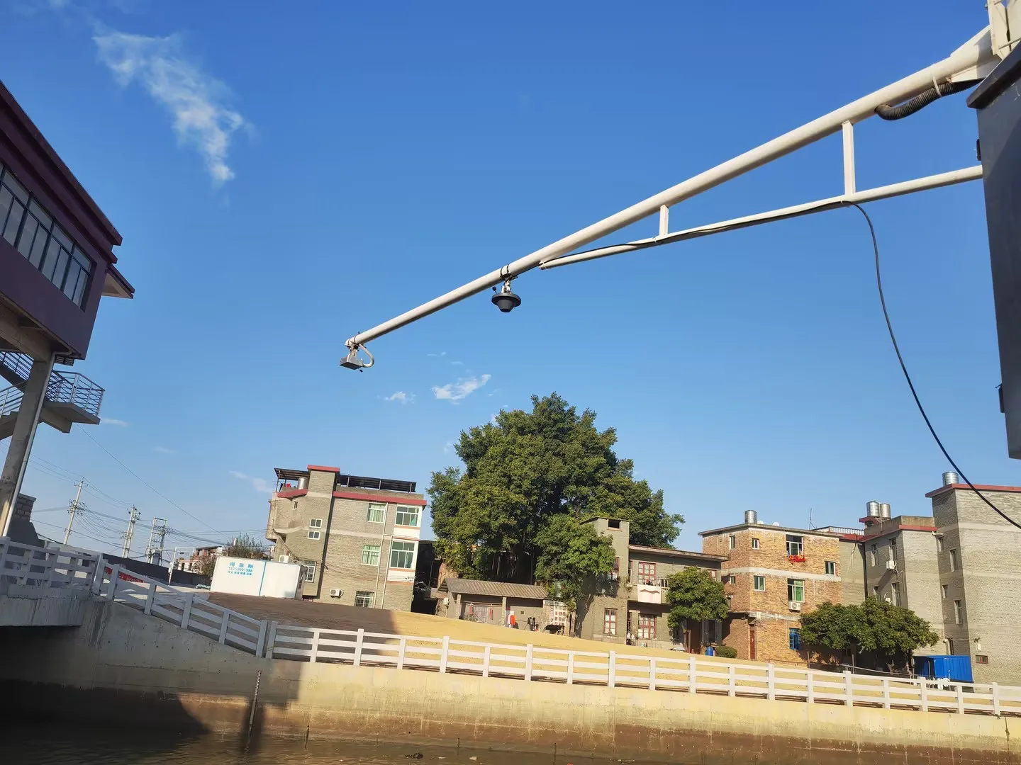 -SW08-FM02 	 ワイヤレスコントローラー オイルタンクレベルセンサー 液体レベルゲージ 川や湖用 レーダー水位計