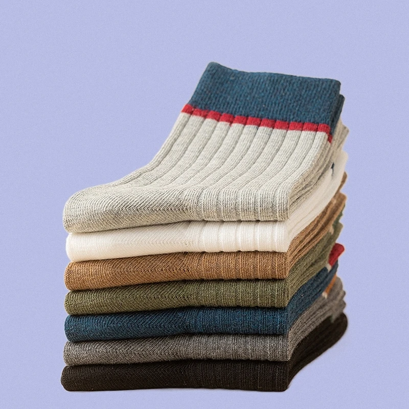 6/12 Paar neue trend ige Socken für Herren Herbst Winter gestreifte farbige Sports ocken passend zu atmungsaktiven mittellangen All-Match-Socken