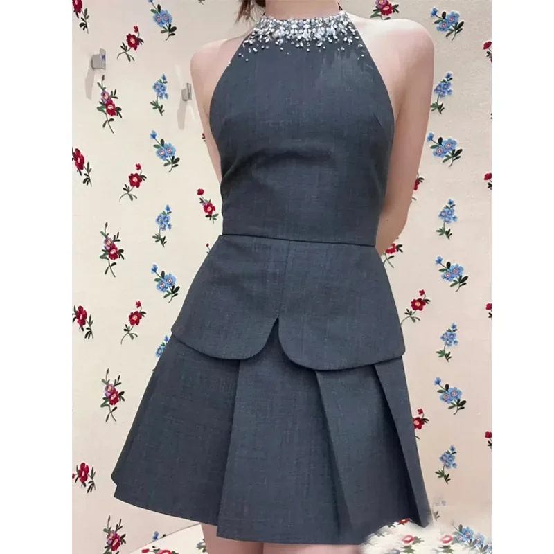 

Niche design neckline halterless pleated skirt 2023 early fall new naded rhinestone waist dress