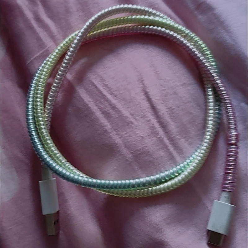 1 szt. 1,6M Ochraniacz Kabla Laserowego Spiralny Ochraniacz Kabla Uniwersalny do Ładowarki Telefonu do Xiaomi Samsung iPhone