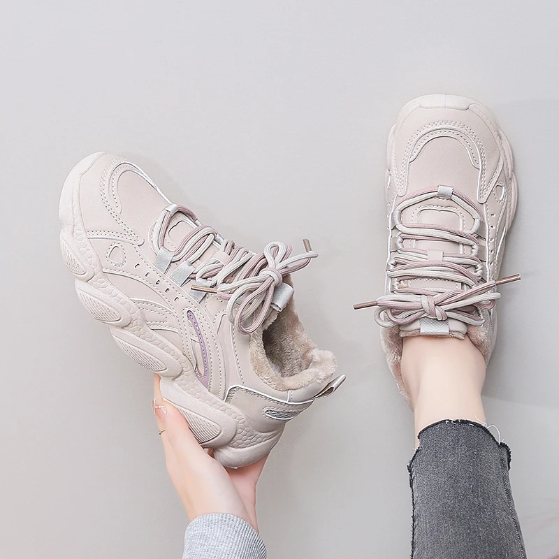 

New Winter Casual Sports Shoes for Ma'am Trendy Shoes Winter fleece dad shoes flat shoes cotton shoes sports shoes Size 35-40