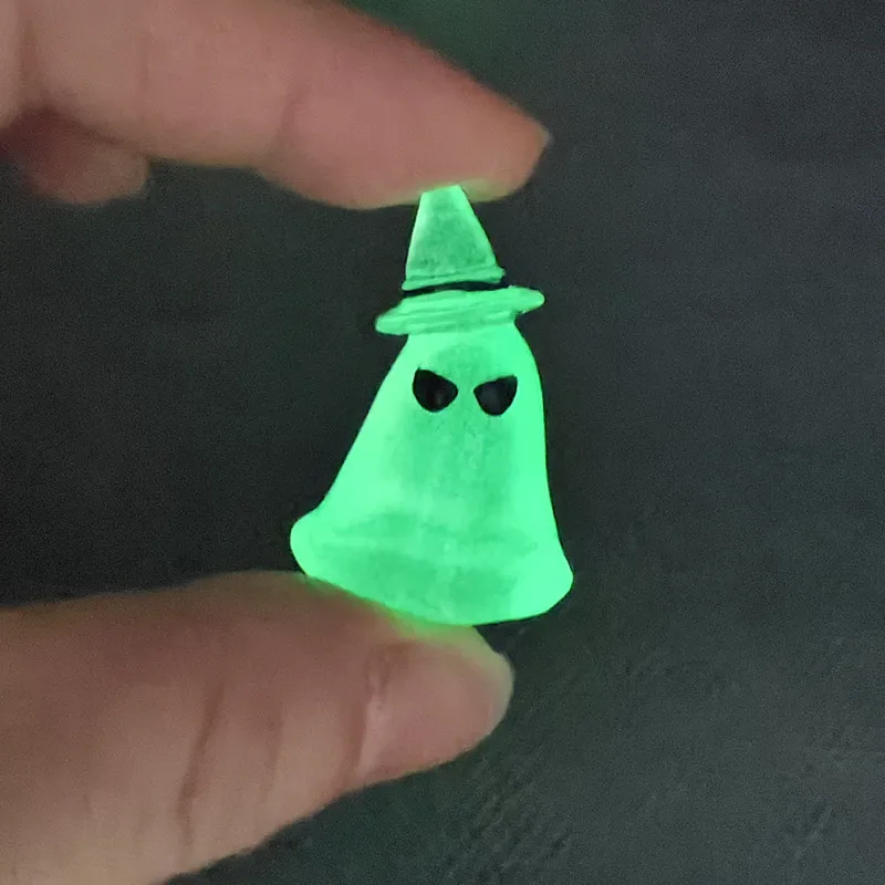 

Mini Luminous Ghost Ornament Halloween Decoration Coffin Pumpkin Bat Glowing Home Decoration Micro Miniature Decor Gift 장식