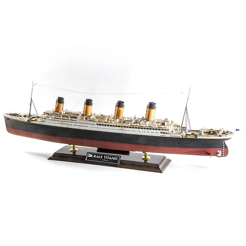 DIY1/400 Ship Titanic Luxury Cruise Ship 14215 Assembled Color Separation Version Ship Model Kit