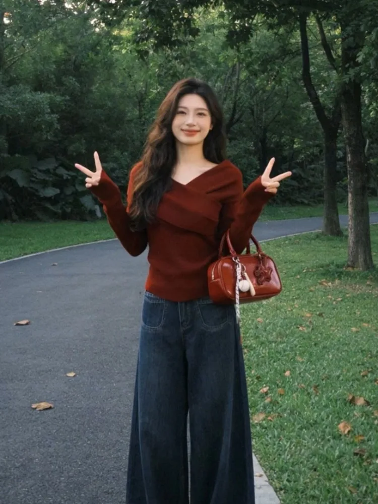 

Sweet Spicy Red oulder Bared V-Ne Long Sve Women's T-irt Inner Wear Cross Design Beautiful Base irt Top