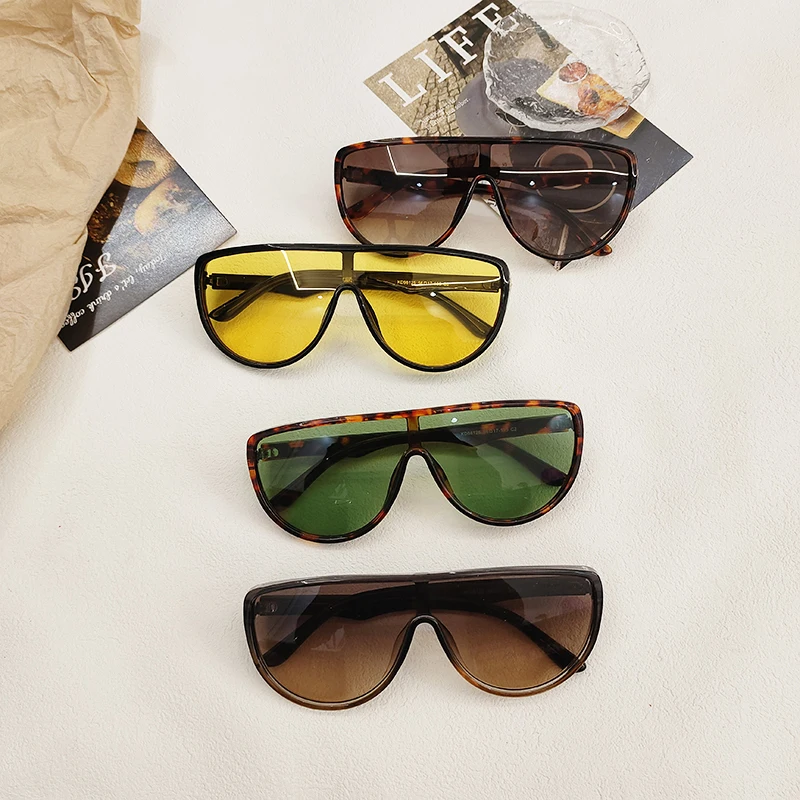 Fashionable large-frame one-piece lens sunglasses for women with big faces brown color street style face shield sunglasses