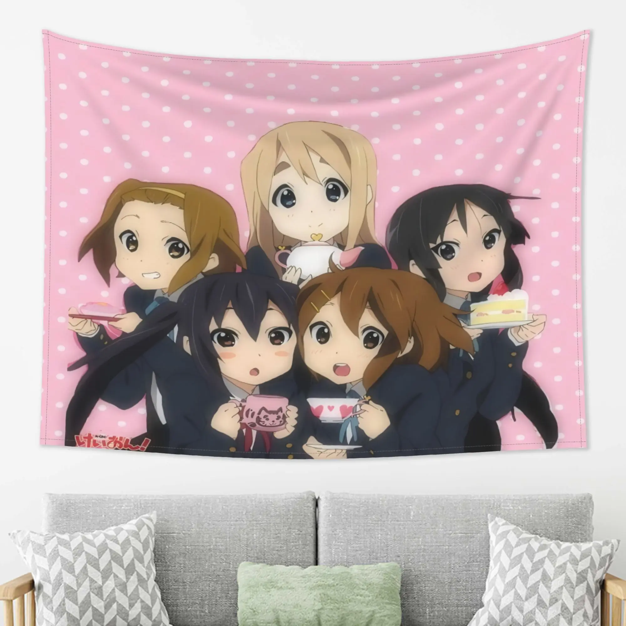 VIKAMA K-ON! Anime-Mädchen Wandteppich Rosa Gepunkteter Wandbehang für Fans Schlafzimmer Otaku Raumdekoration