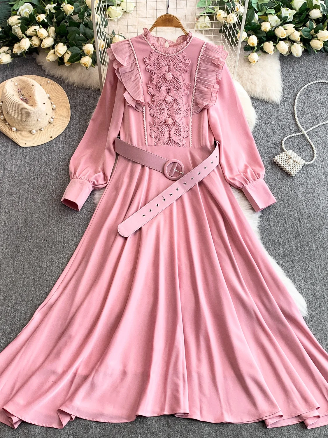 الرجعية الدانتيل الربط جولة Ne ثوب المرأة الخصر Cinching الحرير الساتان طويل الدكتور المحكمة Sle انتفض هيم ألف خط الكرة ثوب