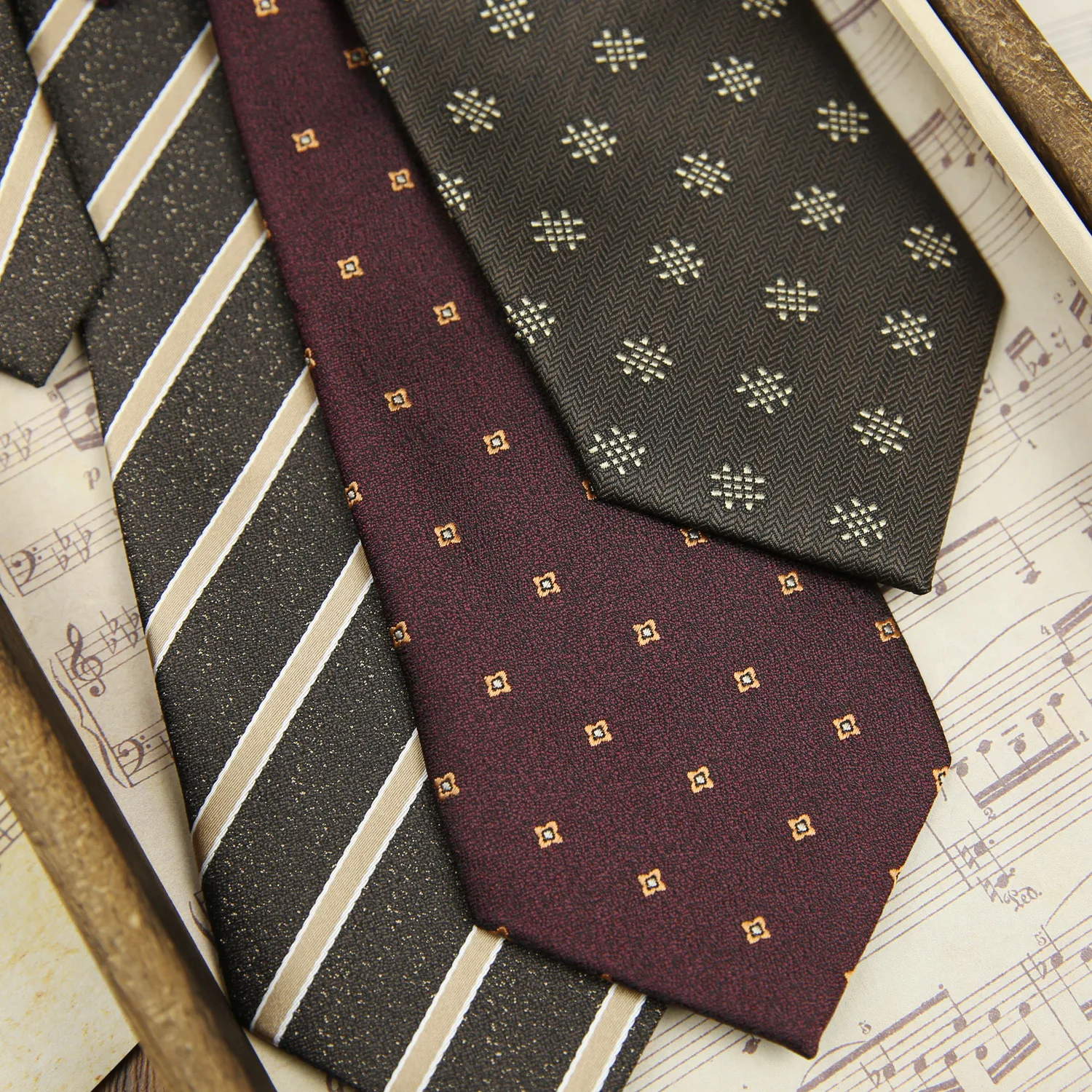 New Trendy Brown Bear Cartoon Neckties Mens Adult 8CM Striped Polyester Woven Neck Ties Business Meeting Shirt Accessories Gift