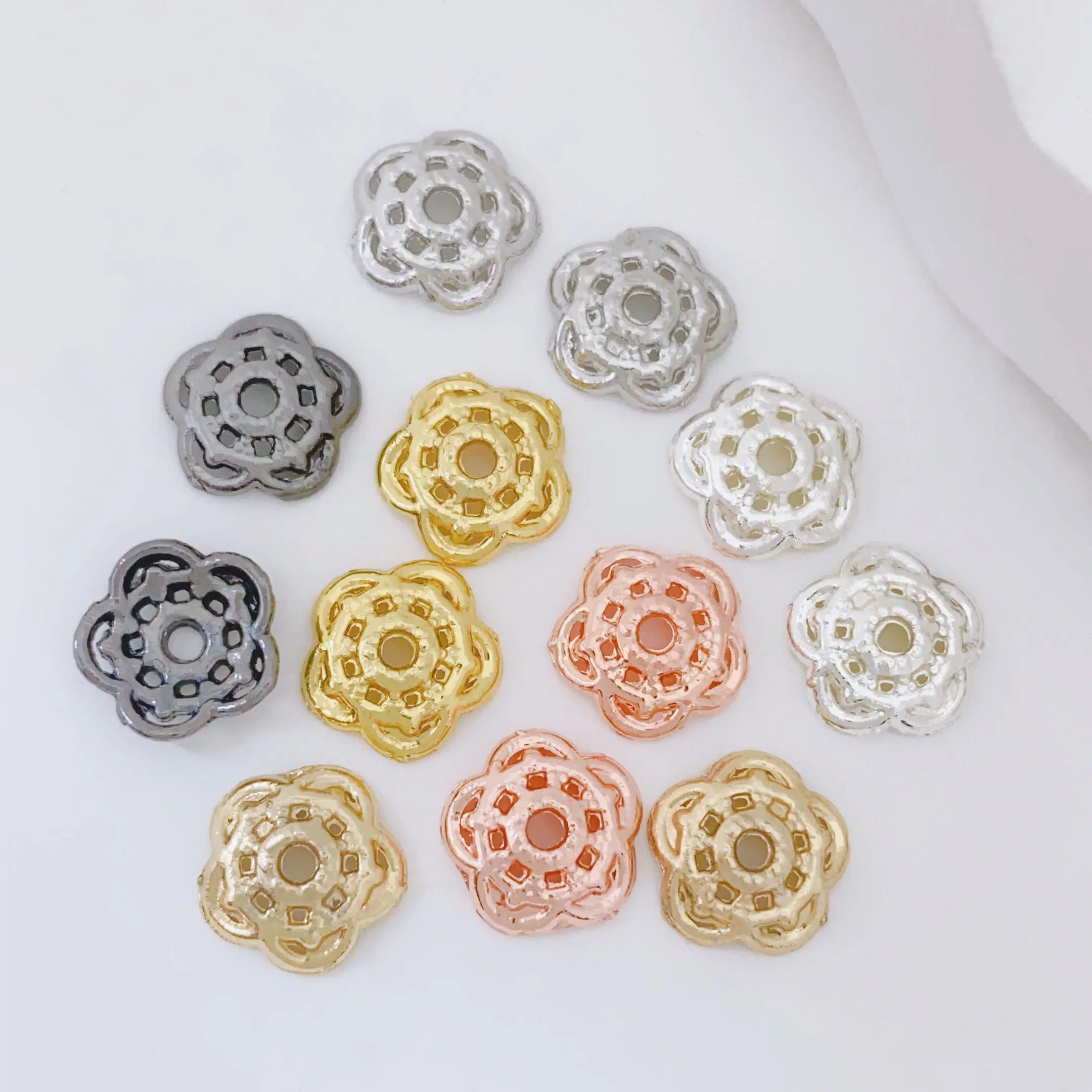 

20pcs Copper Gold-plated Five-petal Hollow Flower Cap Bead Holder Spacer Diy Bracelet Necklace Spacer Bead Jewelry Accessories