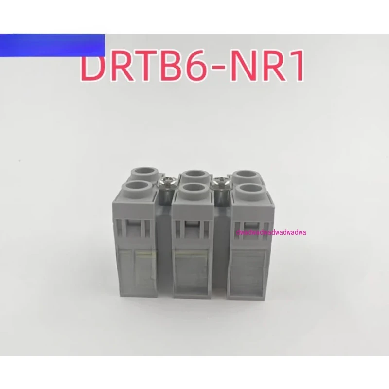 

Зарядная ворсовая клемма DRTB6-NR1 (TR-6N) 600В50А огнестойкая