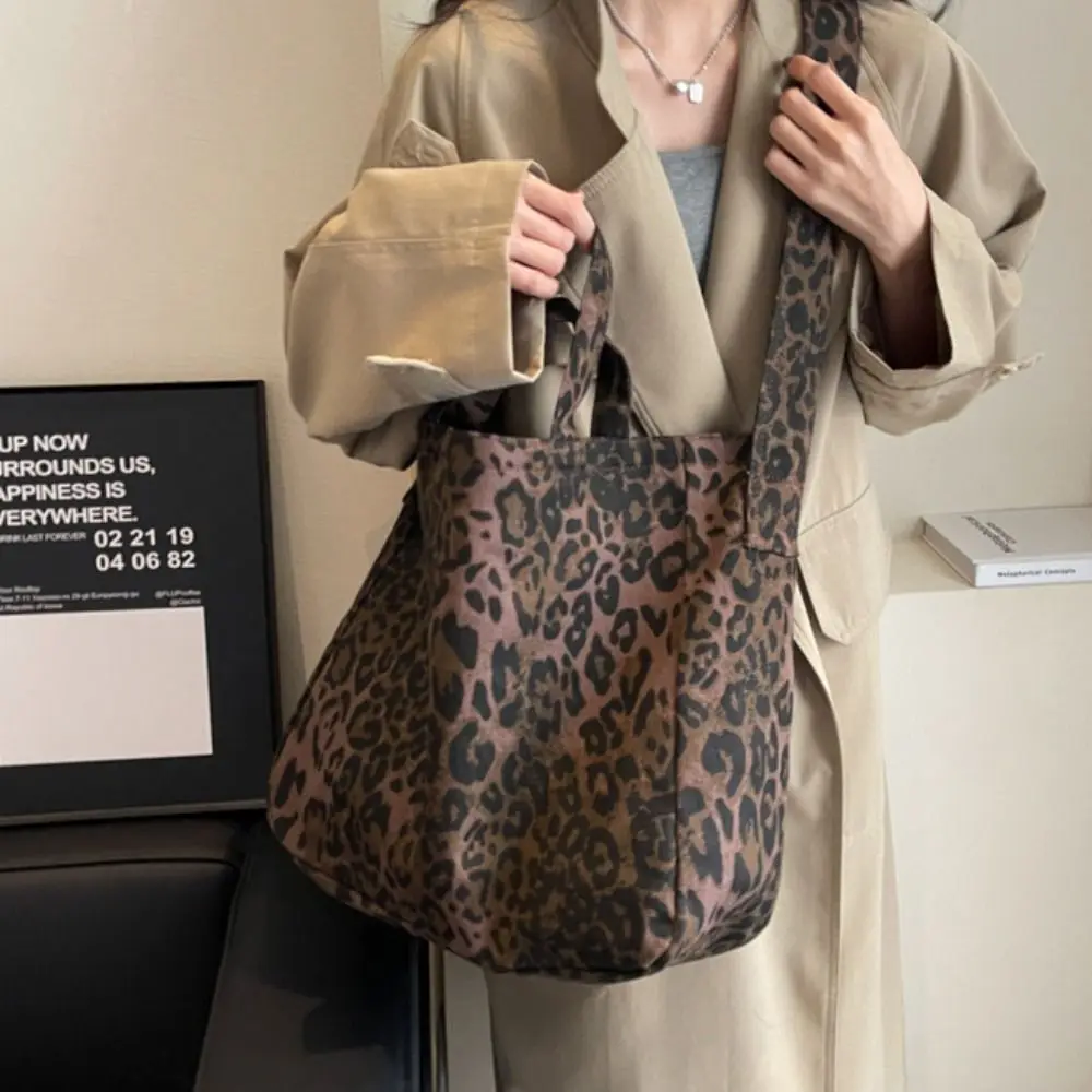 

Classic Large Capacity Leopard Crossboby Bag Oversized Casual Canvas Tote Bag Retro Commuting Handbag Female