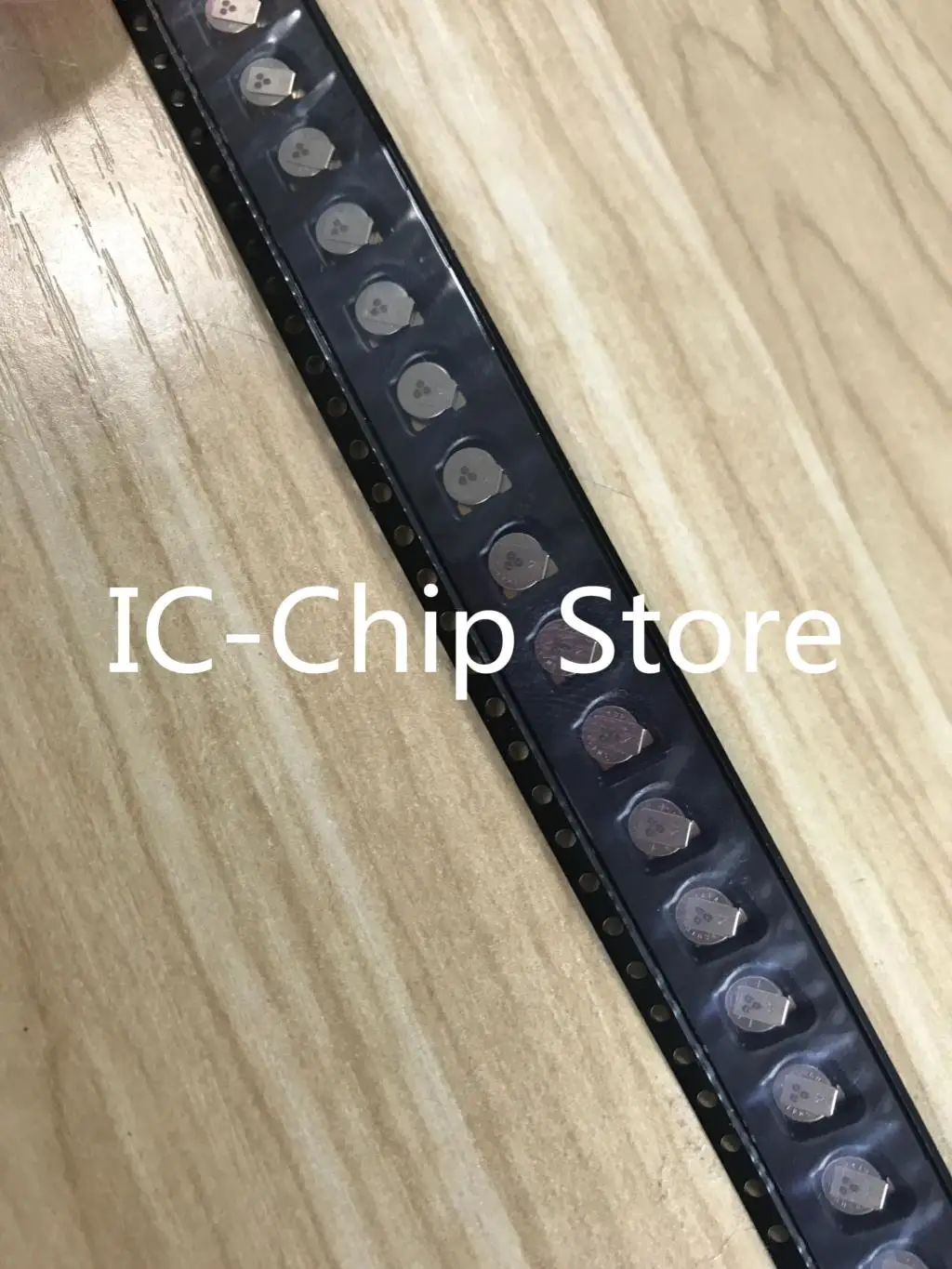 

20 шт. ~ 500 шт./лот SM3R3703T01U 3,3 В0.07F новый оригинальный патч суперконденсатора