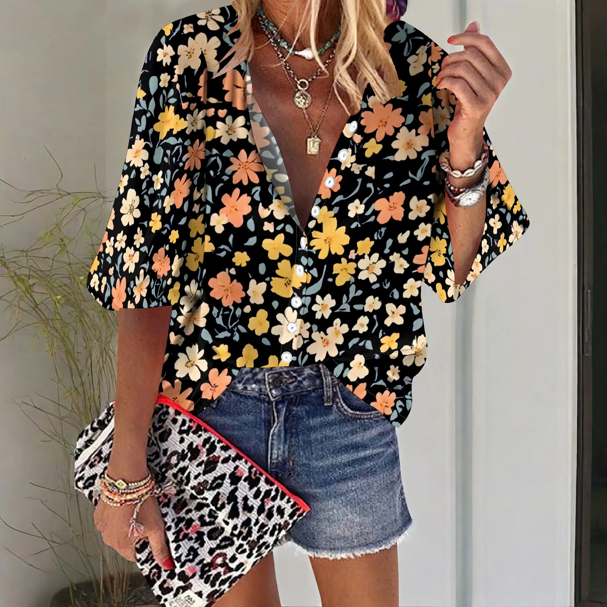 Рисунок 2 - Женские винтажные рубашки на пуговицах