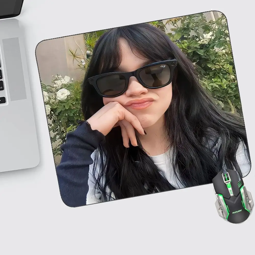 

Jenna Ortega Mouse Pad Small Gaming Accessories Keyboard Computer Offices Desk Mat Pc Gamer Non-slip Rubber Mousepad