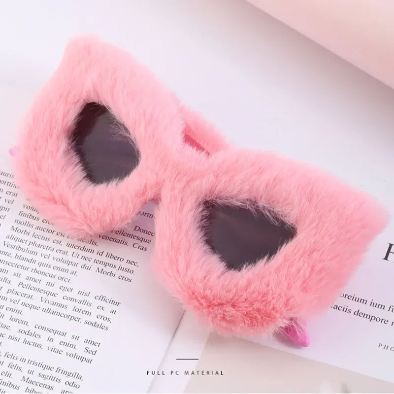 New Arrival Pink Cat-Eye Plush Sunglasses for Women Vintage Oversized Cat Eye Decorative Glasses Winter Thermal Fluffy Eyewear