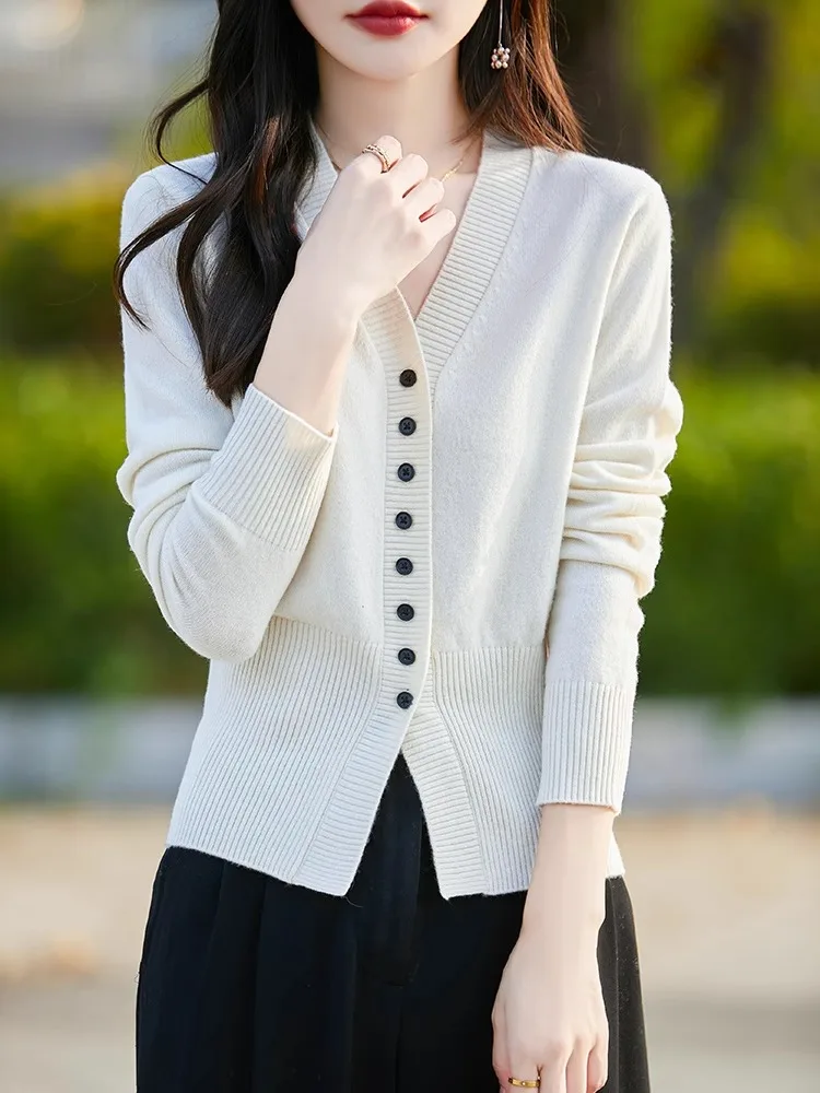 Autumn Winter Women's Camere Cardigan V-Ne Loose Thi Long Sve Knitted Outerwear Slimming Outer Jaet Commute Sle