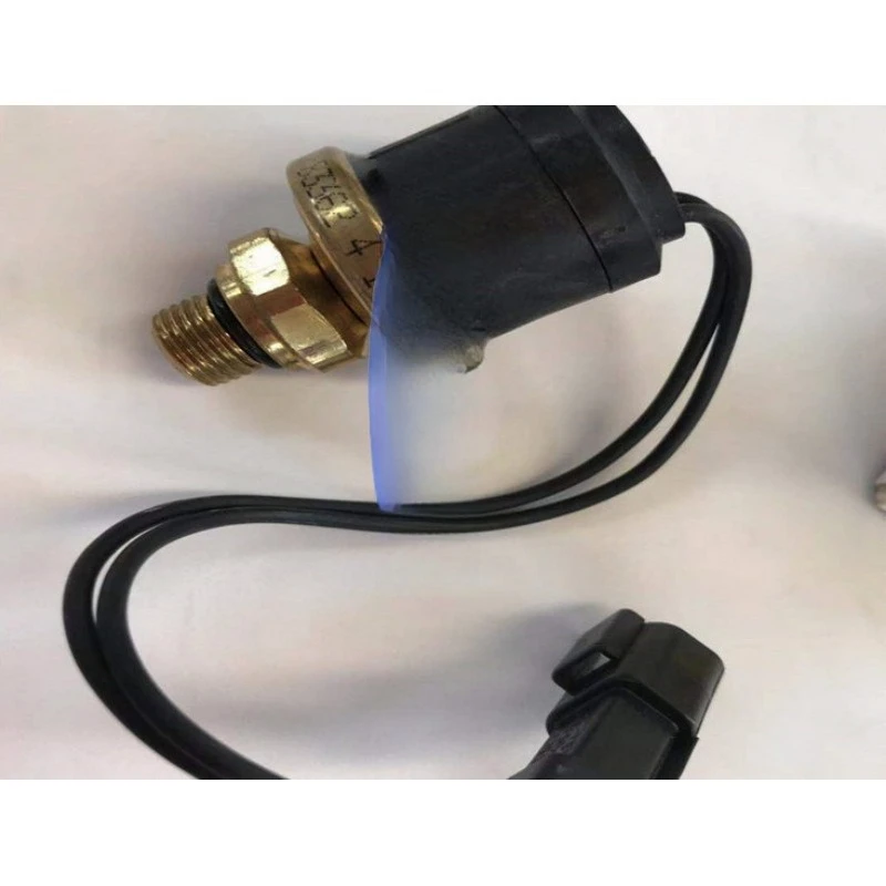 Engine Parts 4924925 QSK QST Pressure Sensor/4924925