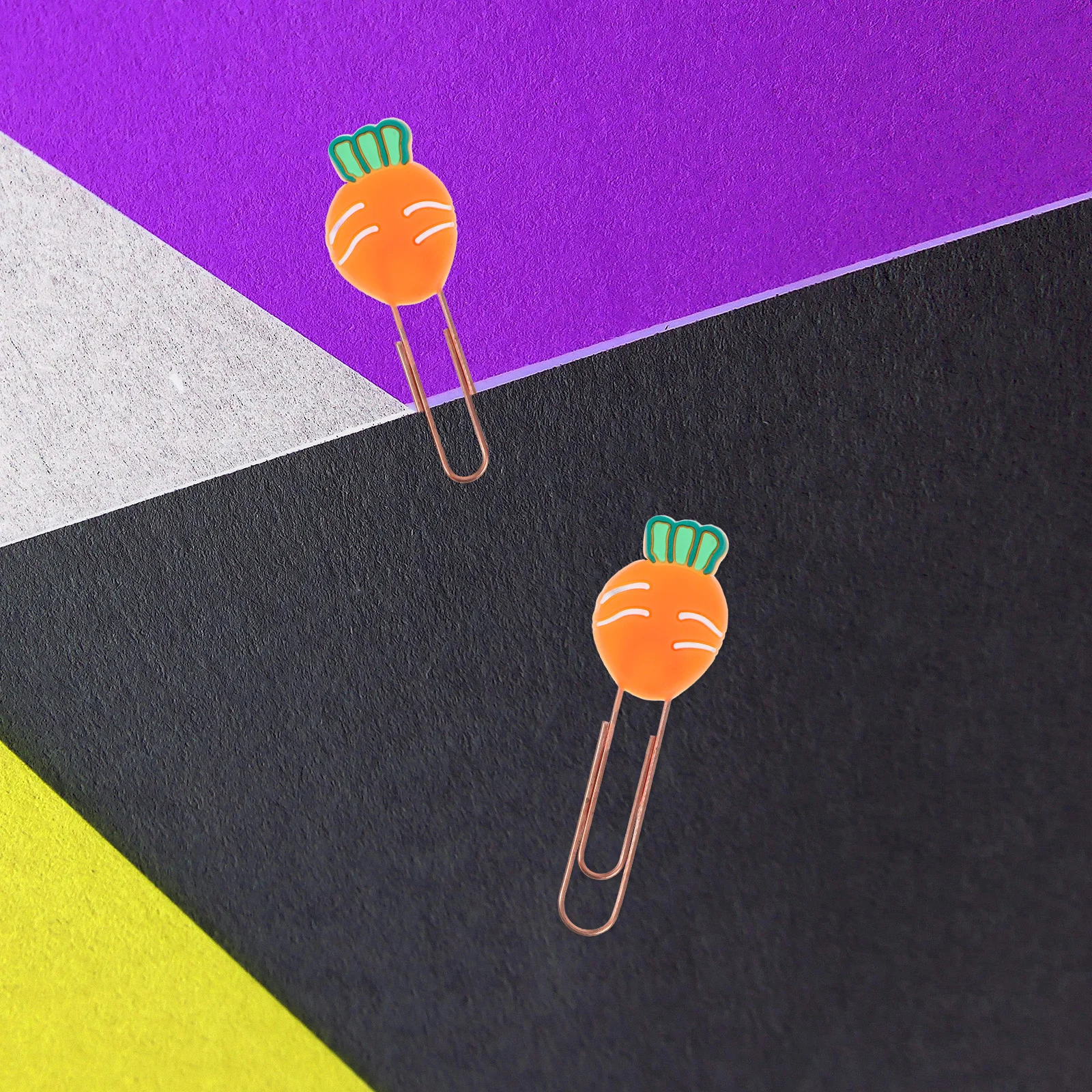 

20Pcs Carrot Themed Bookmarks Mini Metal Paper Clips Cute Office Supplies for Filing Notes Pages Decoration Accessories