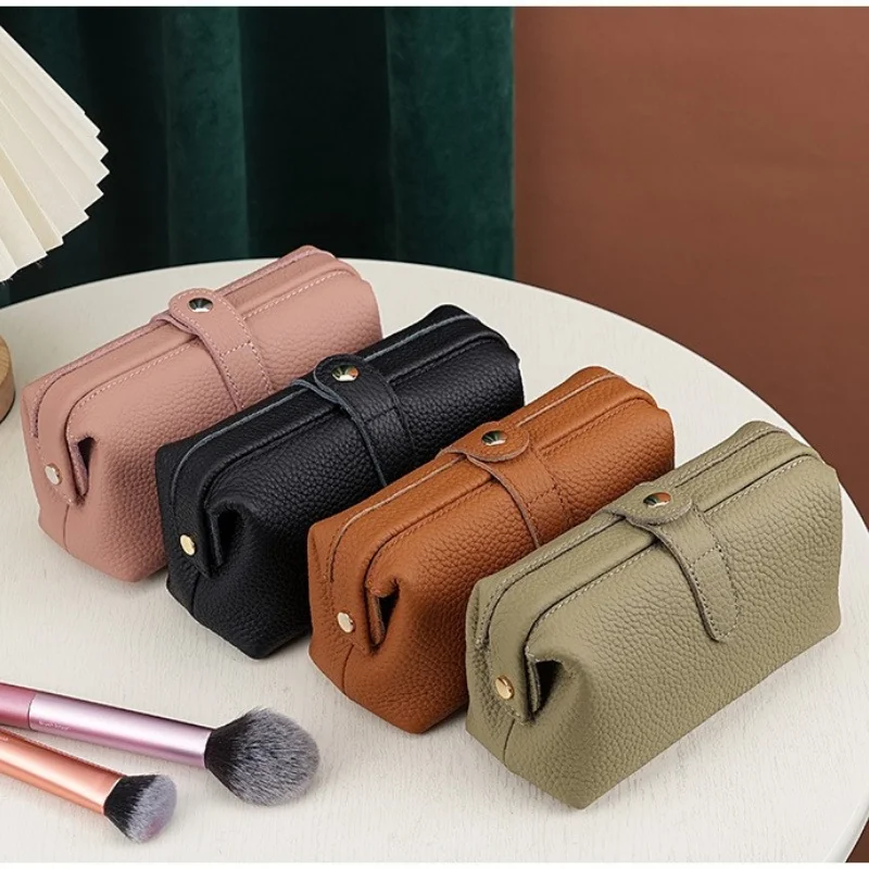 XMESSUN New Trendy Soft Leather Makeup Bag for Women,Fashion Brand Designer Ladies Storage Bag Casual Stoiletry Bag A666