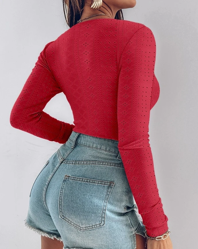 เซ็กซี่รอบคอ Textured เสื้อแขนยาวปุ่มด้านบนลง Casual SLIM FIT T เสื้อ 2025 ฤดูใบไม้ร่วงฤดูหนาวฤดูใบไม้ผลิใหม่แฟชั่นสบายๆ