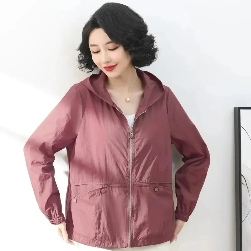 2025 Female Large Size 4XL Outwear Summer Ladies Hooded Light Thin UV Resistant Jacket Korean Women Solid Color Sunscreen Coat