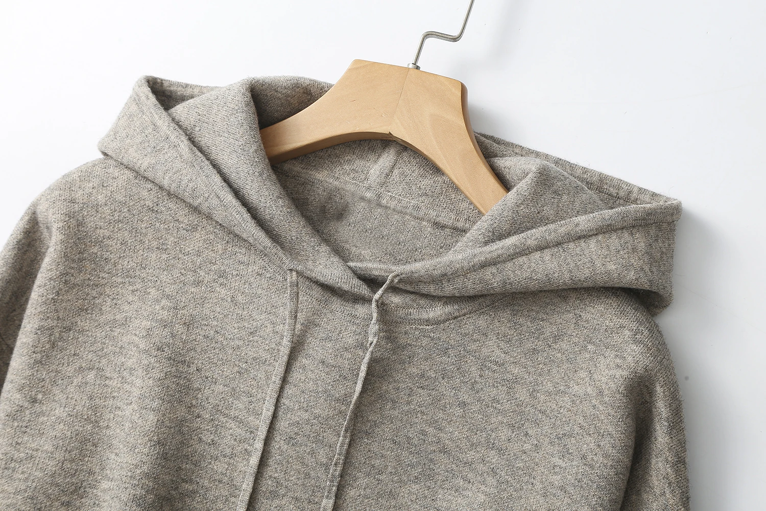 Ethereal MD 2023 autumn new style of Women\'s casual soft warm street shot design warm hooded sweater knitwear