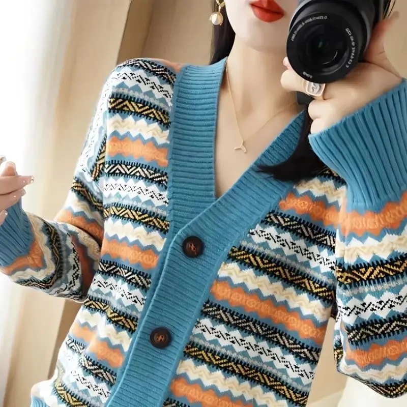 2023 New Autumn Fashion Cardigan Jacquard Cardigan Long Sleeved Temperament Commuting Color Matching Women\'s Striped Casual Coat