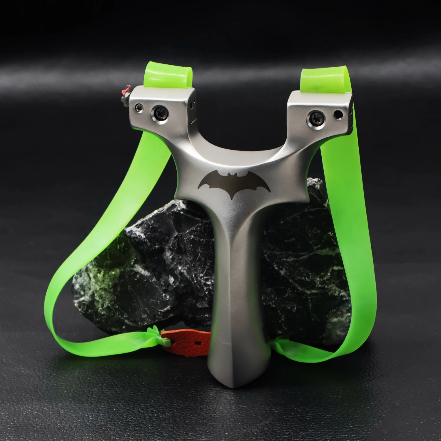

Stainless Steel Tooth Pressure Bat Slingshot OTT Professional Shooting 9025 Full Metal Slingshot With Fiber Optic Aiming