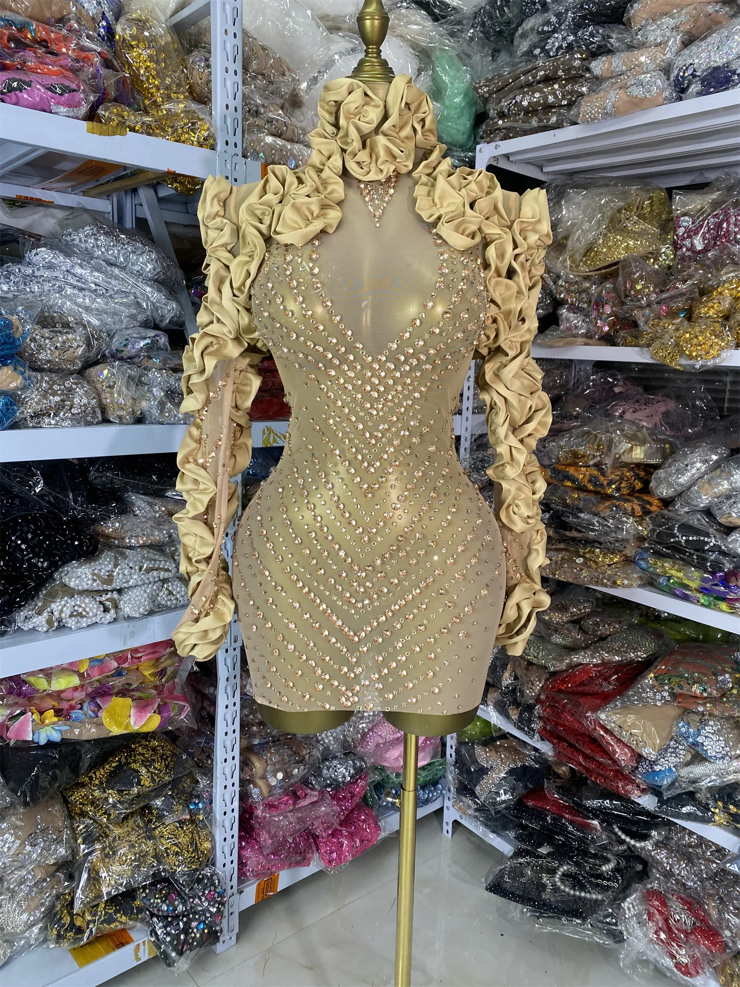

Singer Dancer Performance Costumes Luxury Gold Rhinestone Edible Tree Fungus Transparent Bodycon Mini Evening Party Daring Dress