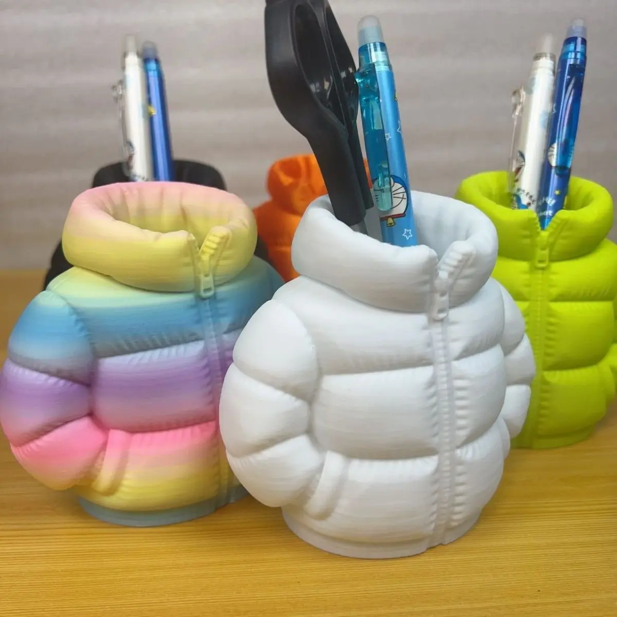 Novelty 3D Printed Cute Mini Down Jacket Shaped Pen Holder Cute Unique Desktop Storage Organizer for Stationery & Small Items