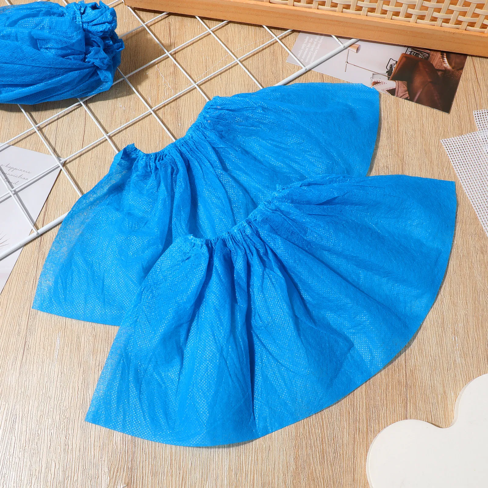 300pcs-dustproof-shoe-covers-elastic-band-nonwoven-fabric-disposable-anti-slip-breathable-protective-home-kitchen-travel-shoes