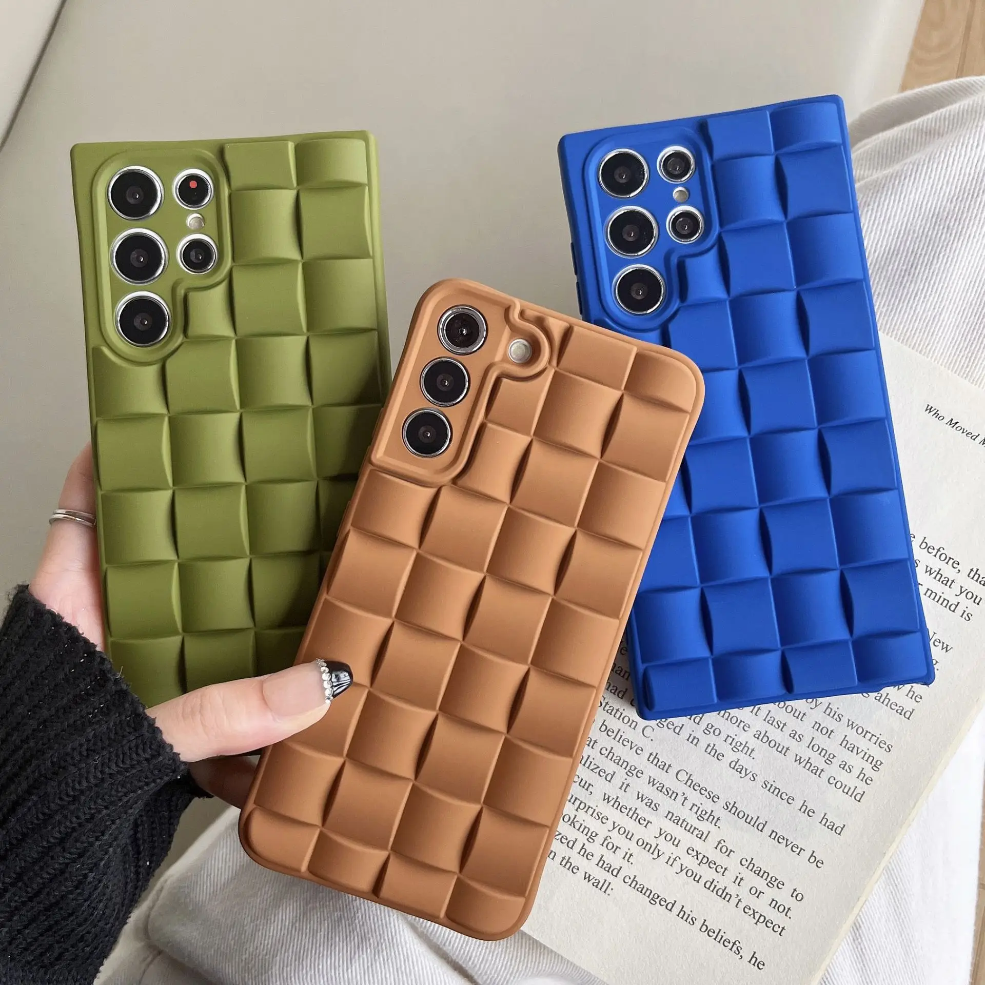 Luxury Weaving 3D Lattice Phone Case For Samsung S22 Ultra S22+ S21 Plus Camera Protection Matte Shockproof Cover