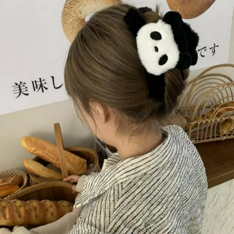 Garra de pelo de tiburón de felpa Panda para mujer, soporte de cola de caballo de acrílico de Animal de dibujos animados lindo, horquilla de moda para niñas, horquilla para el cabello de gran tamaño