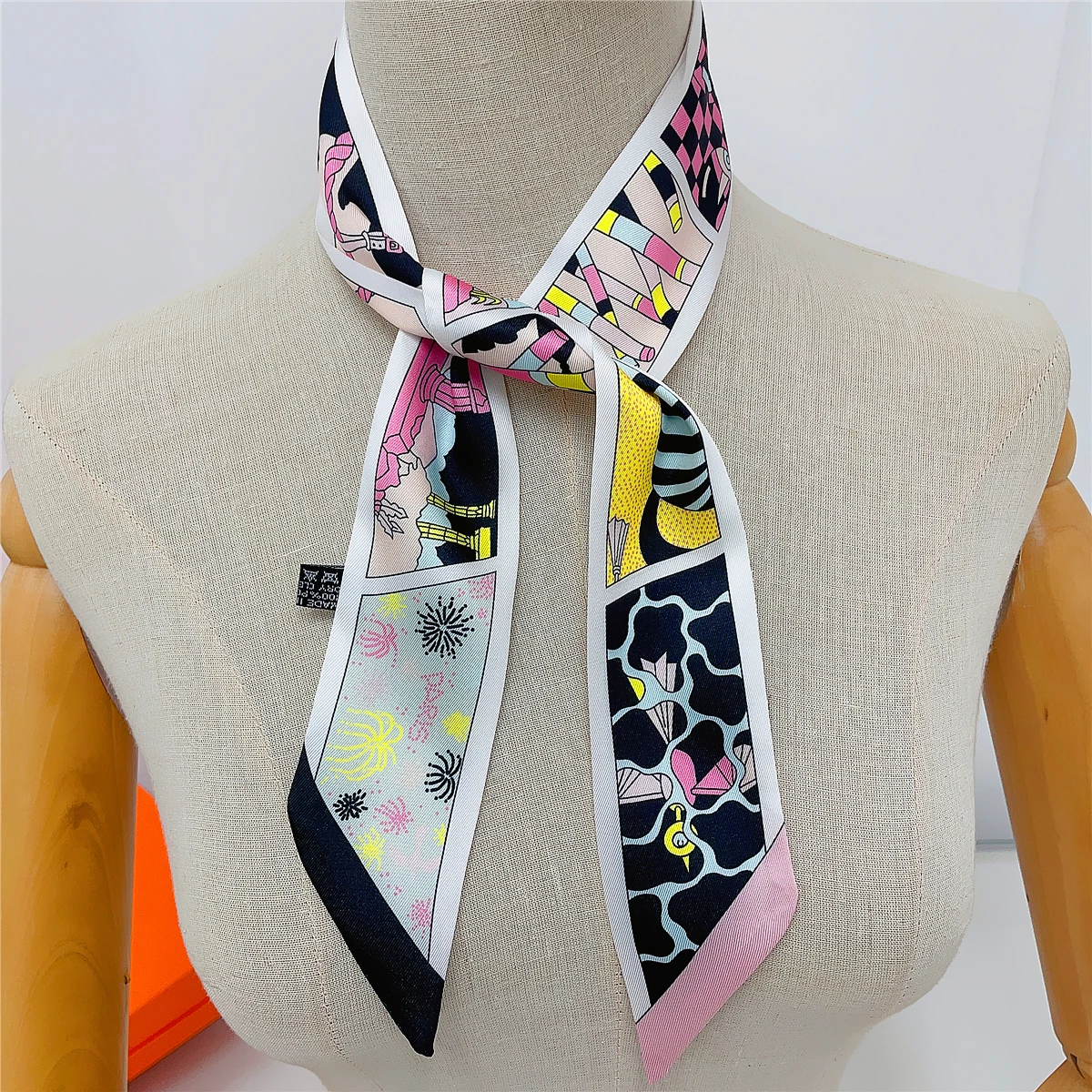 Bufanda de seda de cebra de diseño de marca para mujer, pañuelo de lujo, Foulard, bolso ajustado, bufandas, pañuelo para el pelo a la moda, 2024