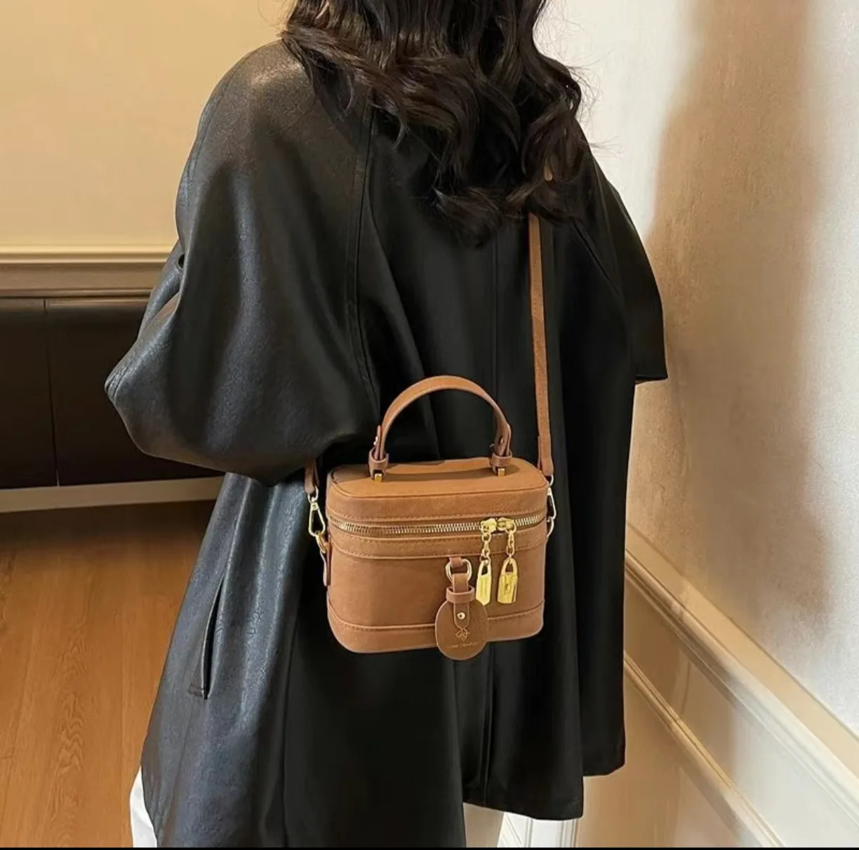 Niche Mini Box Bucket Crossbody Bag 2026 Summer Trendy Versatile Women Small Shoulder Purse - view 4