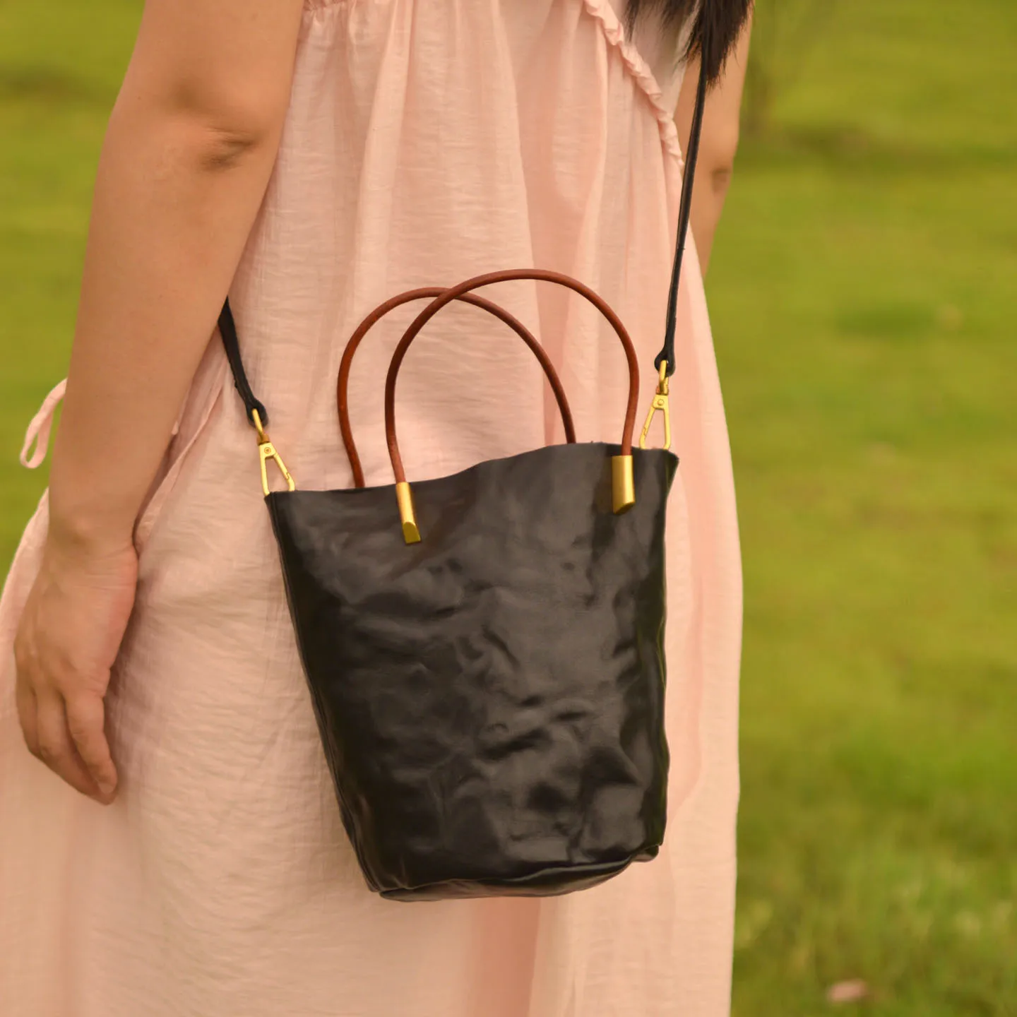 AETOO Luxury-lite genuine cowhide women's bag, retro and simple handbag, multi-functional crossbody bag for single shoulder wear