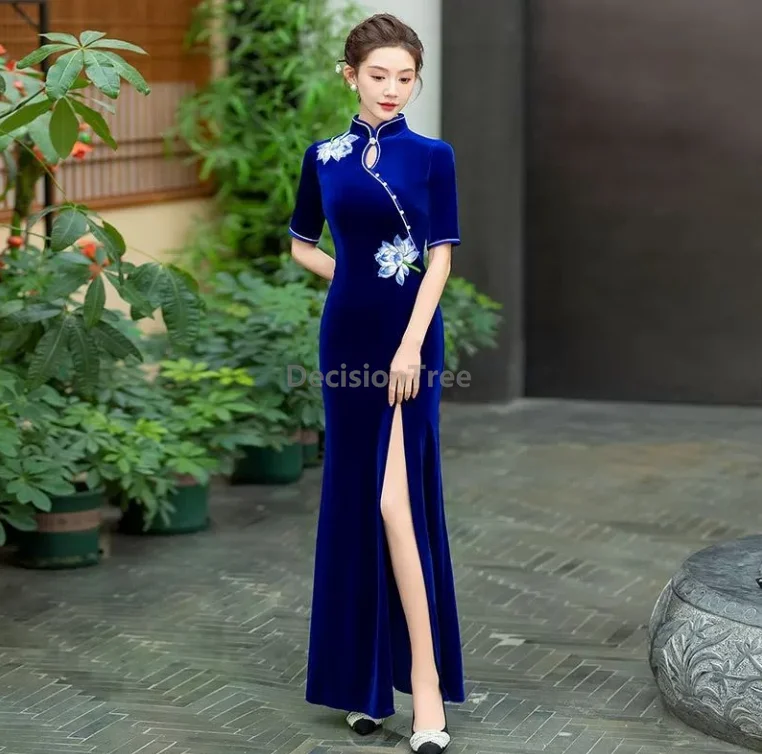 

2025 classical elegant fashionable design lady qipao vintage traditional new chinese style qipao temperament velvet cheongsam