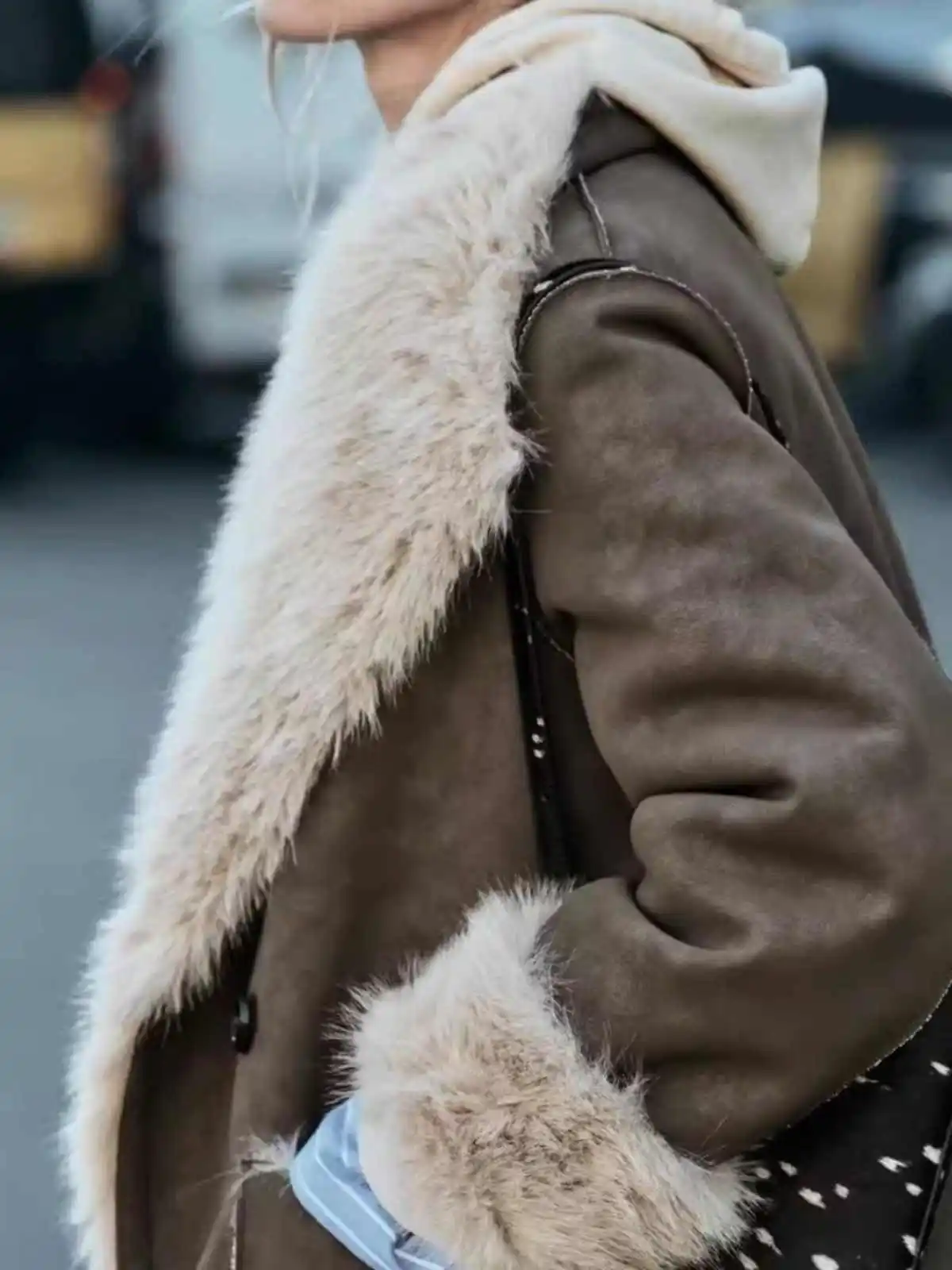 Retro Collar Fur One-Piece Coat For Women, New Fashion For Autumn And Winter 2025, Double-Sided Long Loose Coat