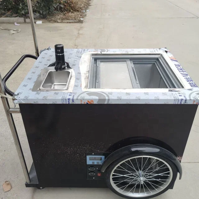 

traditional mobile can push of the ice cream roll popsicle food cart