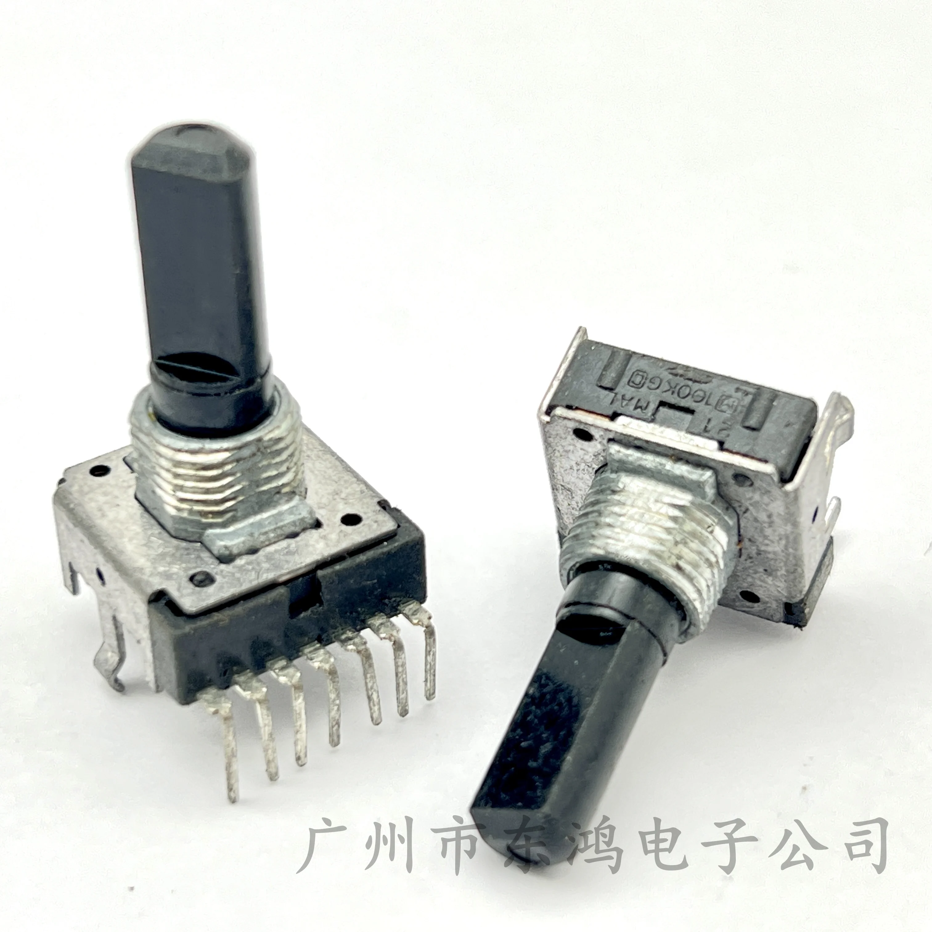 2 PCS  brand RK14 potentiometer G100K with center positioning shaft length wrapped thread 20mm in a row of 7 feet