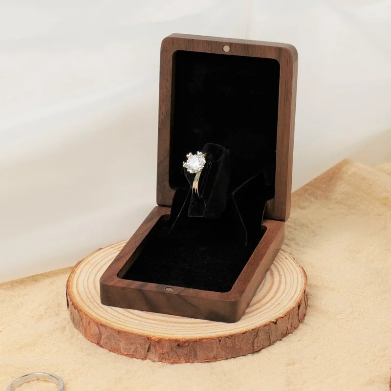 Love Heart Shaped Solid Wood Ring Box Rotating Display Ring Box Black Walnut Jewelry Storage Box Jewelry Packaging Display